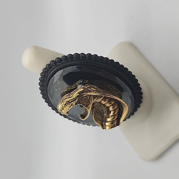 GASOLINE GLAMOUR GOLD COBRA SNAKE HEAD RING - Picture 3 of 6